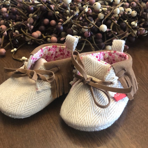 Esprit Other - 🍄NWOT Esprit Baby Girl Moccasins Size 0-6 Months!